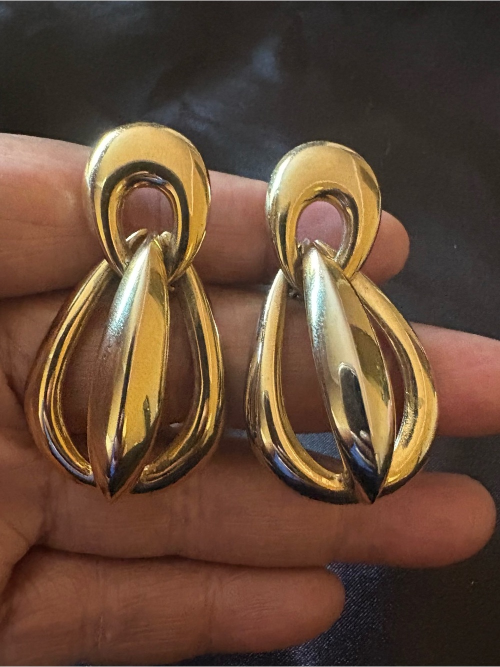 Vintage Gold Tone Sculptural Clip On Earrings 80s 90s Statement Glam